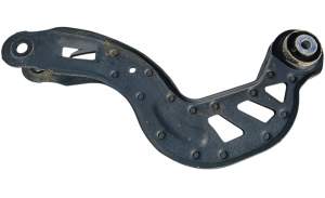 WAHACZ PRAWY TYŁ INFINITI Q30 QX30 A2463501006