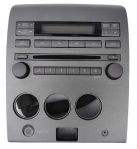 PANEL RADIA KLIMATYZACJI NISSAN TITAN ARMADA