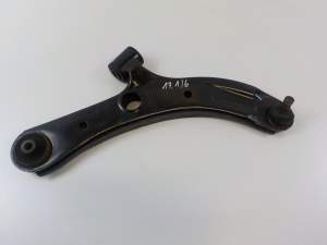 NISSAN NOTE WAHACZ PRAWY PRZÓD DOLNY