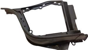 RAMKA OSŁONY PODSZYBIA LEWA INFINITI QX50 EX30d EX35 EX37 648951BA0A