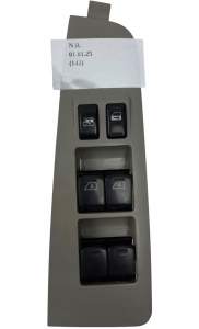 PANEL PRZYCISKI SZYB LEWY PRZÓD NISSAN MAXIMA A34 809617Y001