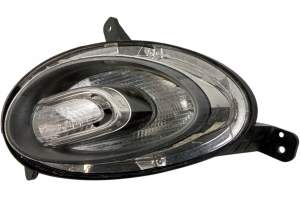 KIERUNKOWSKAZ PRAWY ŚWIATŁO DO JAZDY DZIENNEJ FIAT 500X 51937405