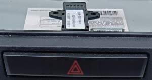 PRZYCISK ŚWIATEŁ AWARYJNYCH MAZDA CX-7 EG23664H0