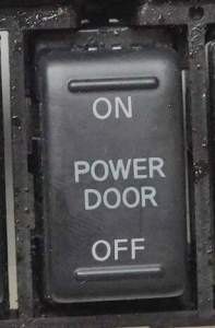 PRZYCISK ZASILANIA DRZWI ON OFF POWER DOOR NISSAN MURANO Z51