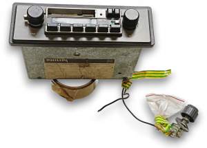 RADIO ODTWARZACZ KASETOWY PHILIPS 22AC720