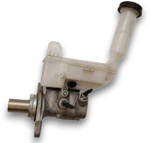 POMPA HAMULCOWA NISSAN JUKE F15 LIFT NISMO RS MR16DDT 1.6 DIG-T 32070564