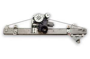 PODNOŚNIK SZYBY MECHANIZM SILNICZEK PRAWY PRZÓD MERCEDES X KLASA X470 W470
