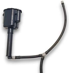 SPRYSKIWACZ LAMPY REFLEKTORA PRAWY NISSAN NAVARA D23 NP300