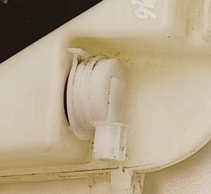 CZUJNIK ZBIORNIKA SPRYSKIWACZY POZIOMU PŁYNU MERCEDES X KLASA X470 W470