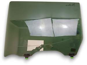 BOCZNA SZYBA DRZWI LEWA TYŁ TYLNA NISSAN NAVARA D23