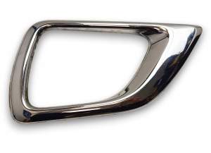 RAMKA CHROM ZDERZAKA HALOGENU PRAWA NISSAN NAVARA D23 NP300 622564KJ0C