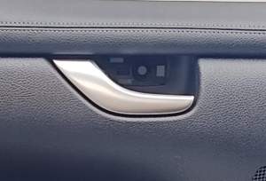 KLAMKA WEWNĘTRZNA LEWA TYŁ TYLNA MERCEDES X KLASA X470 W470