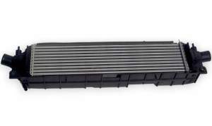 CHŁODNICA POWIETRZA INTERCOOLER INFINITI QX70 FX30d 3.0d