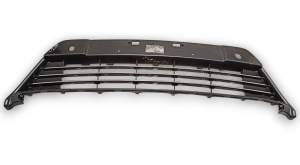 KRATKA ŚRODKOWA ZDERZAKA TOYOTA AURIS II E18 2012-2015 5310202040