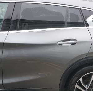 LISTWA ZGARNIAJĄCA LEWA TYŁ TYLNA CHROM INFINITI Q30