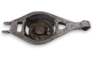 WAHACZ DOLNY TYŁ PRAWY LEWY INFINITI G37 G35 LIFT COUPE