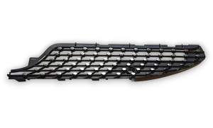 KRATKA ATRAPY GRILLA LEWA DOLNA MERCEDES CLA C118 A1188880700