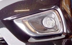 RAMKA HALOGENU LEWA CHROM NISSAN NAVARA D23