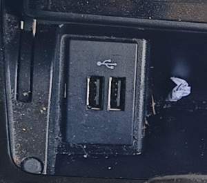 GNIAZDO PORT USB INFINITI Q30 QX30 284H33ZD2A