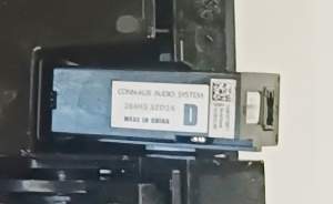 GNIAZDO USB INFINITI Q30 QX30 UK ANGLIK 284H33ZD2A