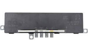 WZMACNIACZ ANTENOWY AUDI A6 C6 AVANT 4F9035225D