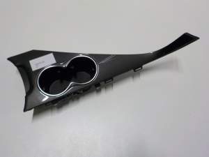 LISYWA PANEL UCHWYT NA KUBKI INFINITI Q50 2.2d