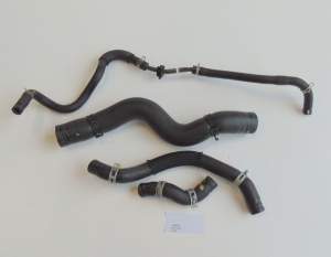 RURKA PRZEWÓD WĄŻ CHŁODNIC WODY INFINITI Q70