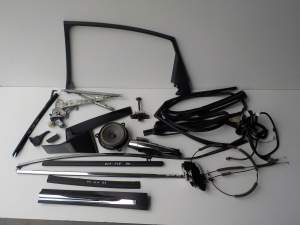 LISTWA DRZWI PRAWY TYŁ  QX70 USA