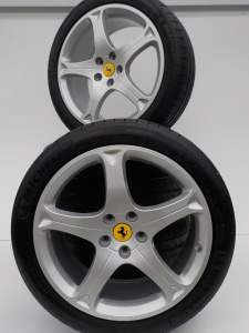 FELGI 19' + OPONY FERRARI CALIFORNIA F149