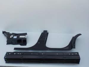 POSZYCIE PROGU SŁUPKA LEWE INFINITI FX QX70