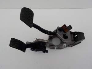 PEDAŁ GAZU NISSAN MURANO Z51 180021AE0B