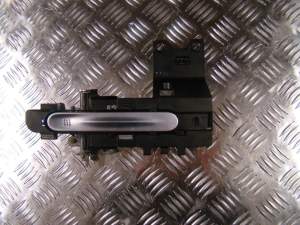 KLAMKA WEWNĘTRZNA NISSAN GTR GT-R