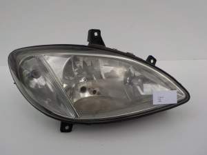 REFLEKTOR PRAWY MERCEDES W639 A63982000261