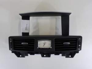 PANEL KRATKA NAWIEWU ZEGAREK INFINITI Q70