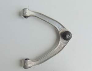 WAHACZ LEWY PRZÓD GÓRNY INFINITI Q50