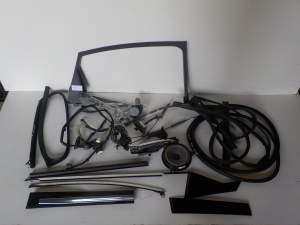 LISTWA DRZWI DOLNA LEWY TYŁ  QX70 USA