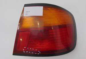 LAMPA TYLNA PRAWA TYŁ NISSAN PRIMERA P11 5D 96-99