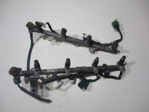 INFINITI FX 45 LIFT LISTWA WTRYSKOWA