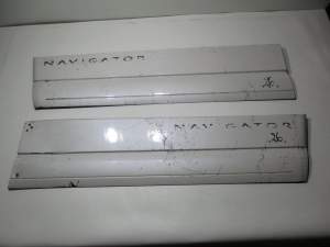 LINCOLN NAVIGATOR III LISTWA DRZWI P / L PRZÓD