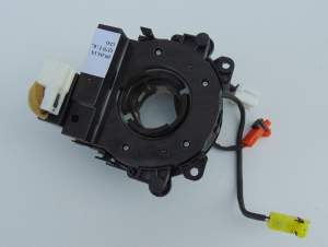 TAŚMA W KIEROWNICĘ INFINITI Q70