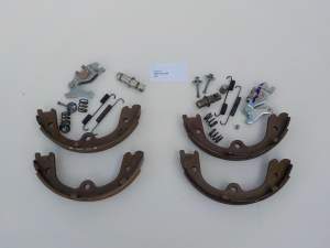 OKŁADZINY SZCZĘKI TYŁ INFINITI Q50 HYBRID