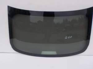 INFINITI Q50 SZYBA TYŁ TYLNA