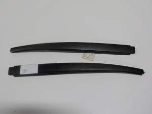 LISTWA DACHOWA WYKOŃCZENIE PLASTIK LEXUS RX300