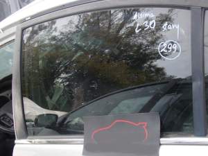 NISSAN ALTIMA L31 SZYBA BOCZNA DRZWI TYŁ LEWA