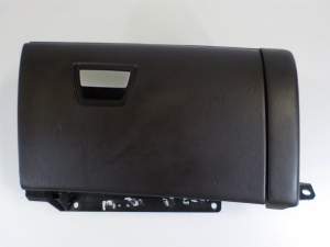 SCHOWEK PÓŁKA PASAŻERA MASERATI GHIBLI