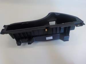 KORYTKO SCHOWEK PLASTIK PRAWY BAGAŻNIKA MURANO Z51