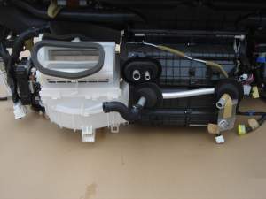 INFINITI M35 M35X NAGRZEWNICA