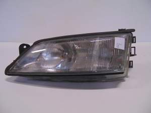 LAMPA LEWA PRZÓD OPEL VECTRA B 88201726