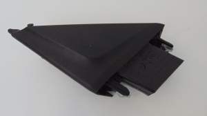 KRATKA WENTYLACJI TRÓJKĄT DRZWI L  MASERATI GHIBLI