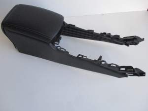 TUNEL ŚRODKOWY PODŁOKIETNIK INFINITI Q50